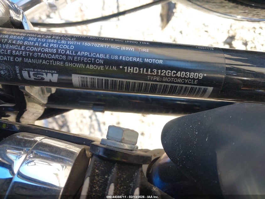 2016 Harley-Davidson Xl1200 T VIN: 1HD1LL312GC403809 Lot: 44388711