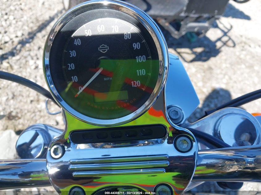 2016 Harley-Davidson Xl1200 T VIN: 1HD1LL312GC403809 Lot: 44388711