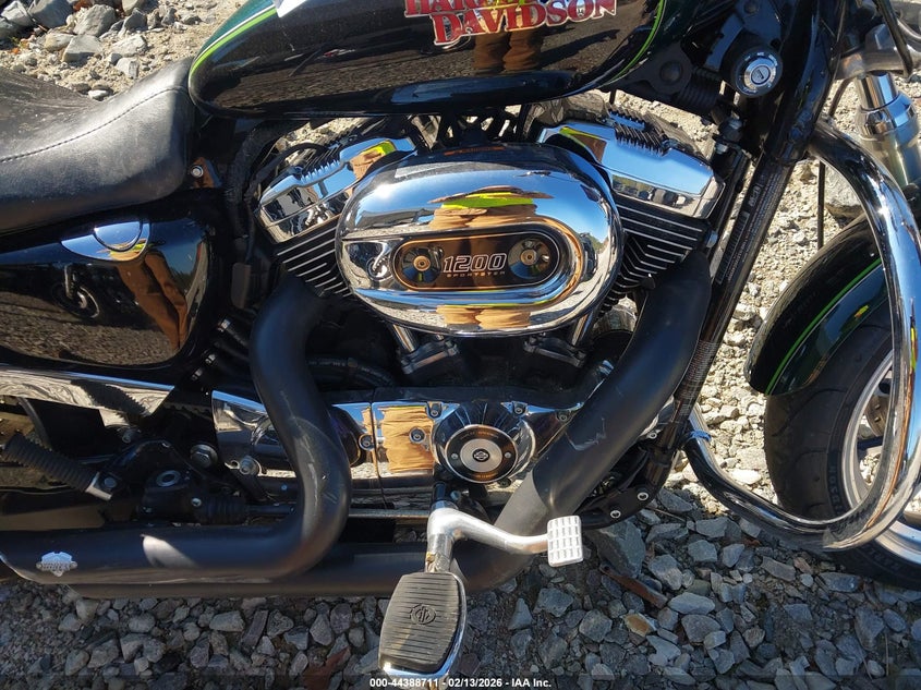 2016 Harley-Davidson Xl1200 T VIN: 1HD1LL312GC403809 Lot: 44388711