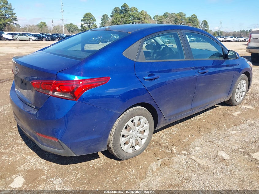 2022 Hyundai Accent Se