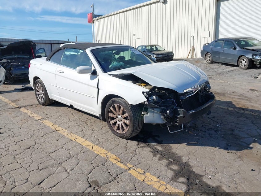 2011 Chrysler 200 Touring