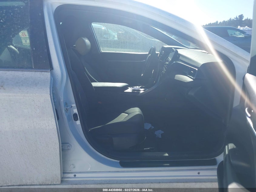 2024 Toyota Camry Hybrid Le