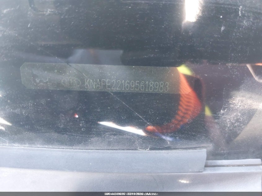 2009 Kia Spectra Lx VIN: KNAFE221695618983 Lot: 44389036