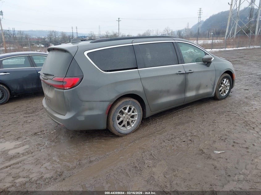 2022 Chrysler Pacifica Touring L