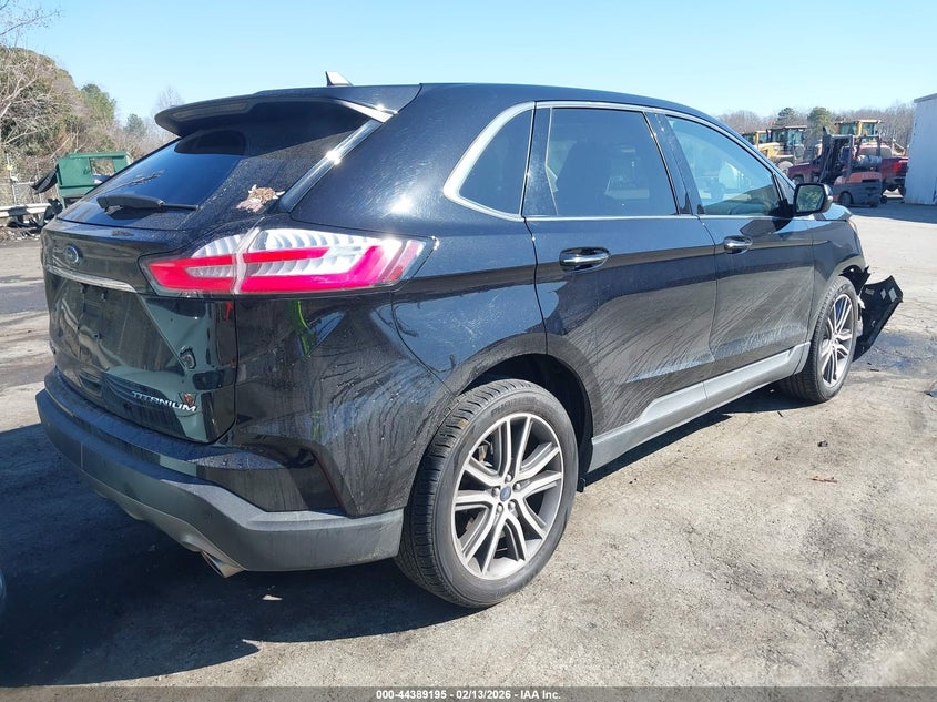 2020 Ford Edge Titanium