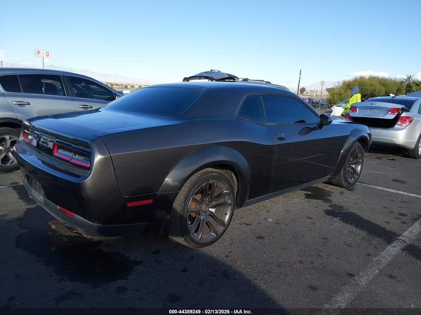 2016 Dodge Challenger Sxt