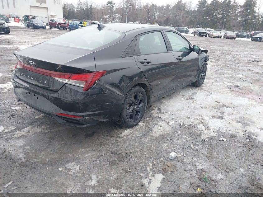 2022 Hyundai Elantra Sel