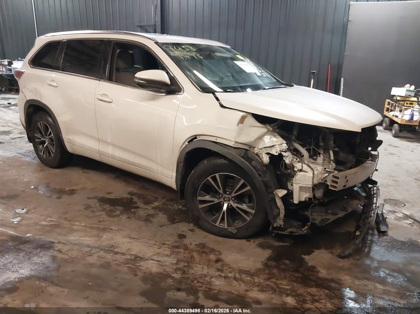 2016 Toyota Highlander Xle V6