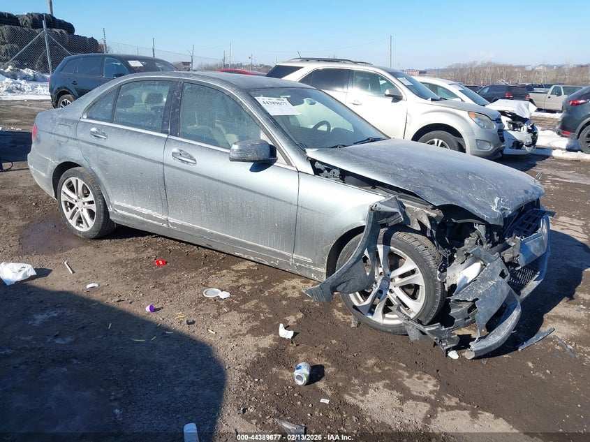 2012 Mercedes-Benz C 300 Luxury 4Matic/Sport 4Matic