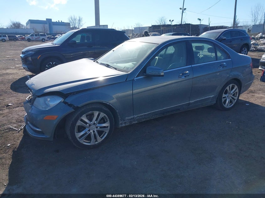 2012 Mercedes-Benz C 300 Luxury 4Matic/Sport 4Matic