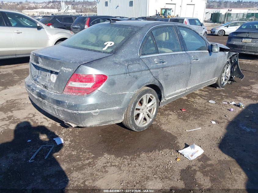 2012 Mercedes-Benz C 300 Luxury 4Matic/Sport 4Matic