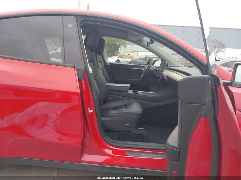 2022 Tesla Model Y Long Range Dual Motor All-Wheel Drive