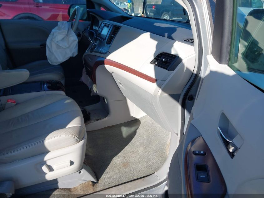 2014 Toyota Sienna Xle V6 8 Passenger