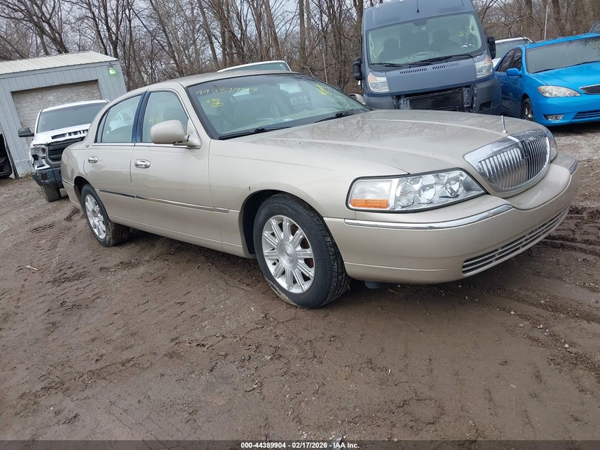 Vin:  , lot: 44886459, lincoln town car 2010 img_1
