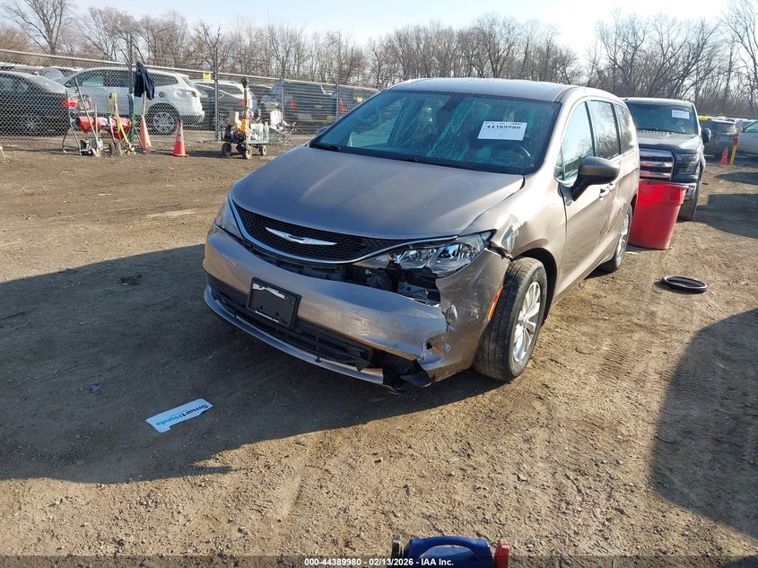 Vin: 2c4rc1dg4hr553182, lot: 44886534, chrysler pacifica touring 20172