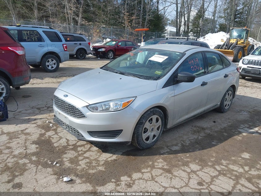 VIN 1FADP3E26JL213873 2018 FORD FOCUS S