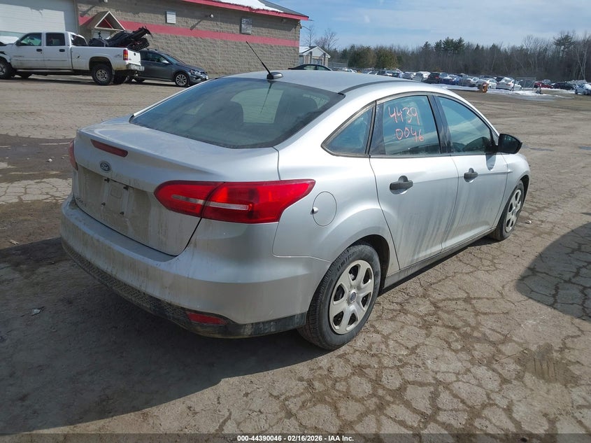 VIN 1FADP3E26JL213873 2018 FORD FOCUS S