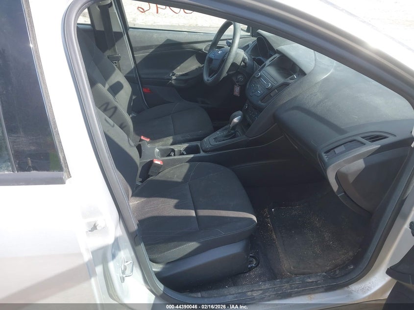 VIN 1FADP3E26JL213873 2018 FORD FOCUS S