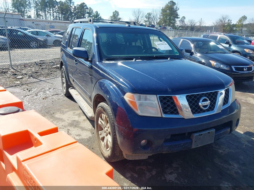 2006 Nissan Pathfinder Le