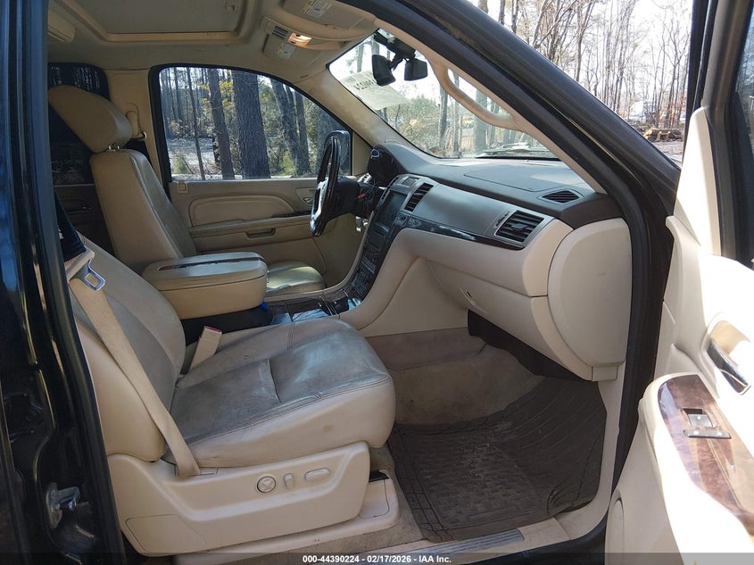 2007 Cadillac Escalade Standard