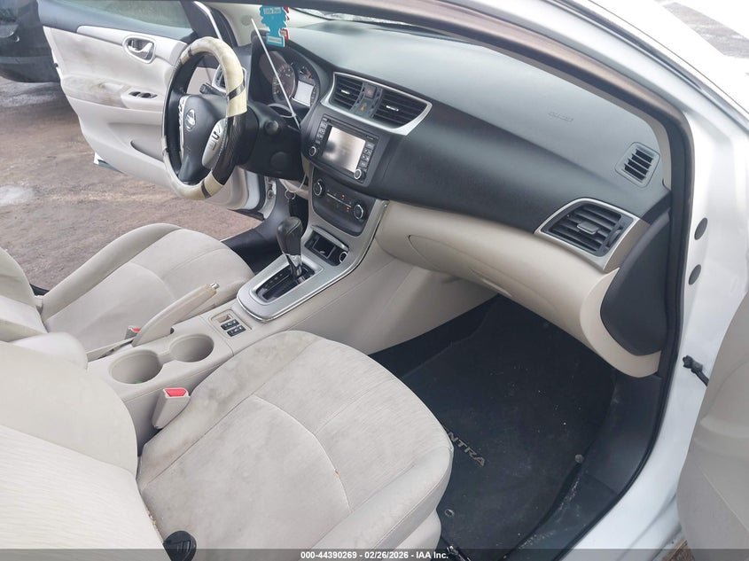 2015 NISSAN SENTRA auction photo 5