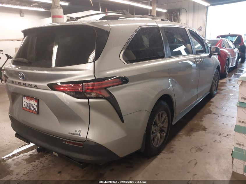 2022 Toyota Sienna Le