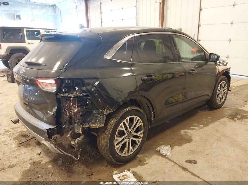 2022 Ford Escape Sel