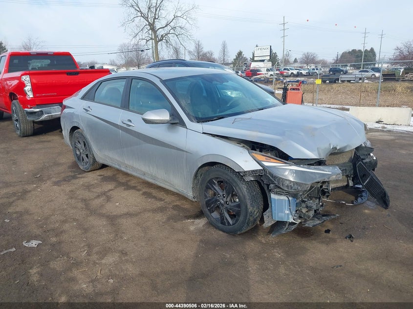 2022 Hyundai Elantra Sel