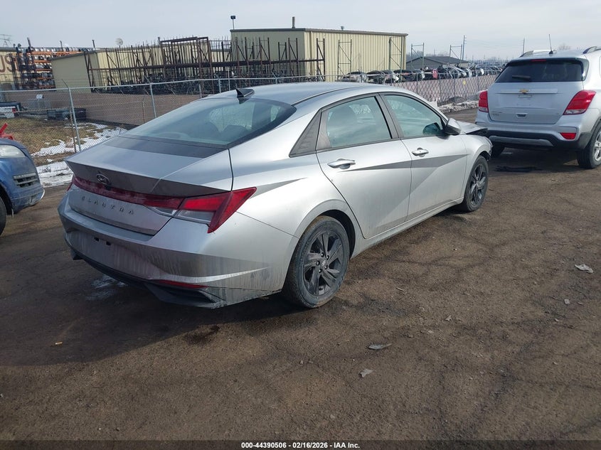 2022 Hyundai Elantra Sel