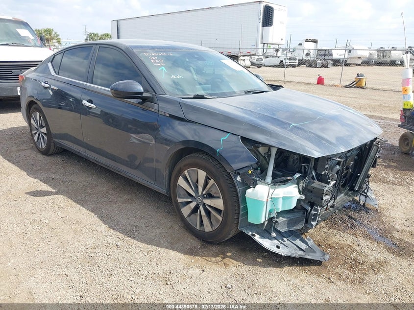 2022 Nissan Altima Sv Fwd