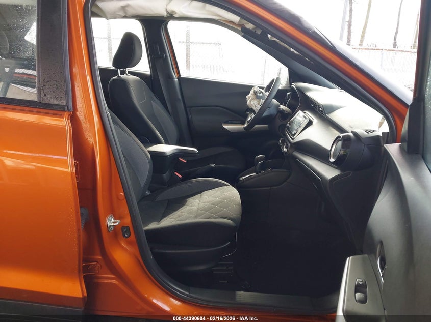 2020 Nissan Kicks Sv Xtronic Cvt