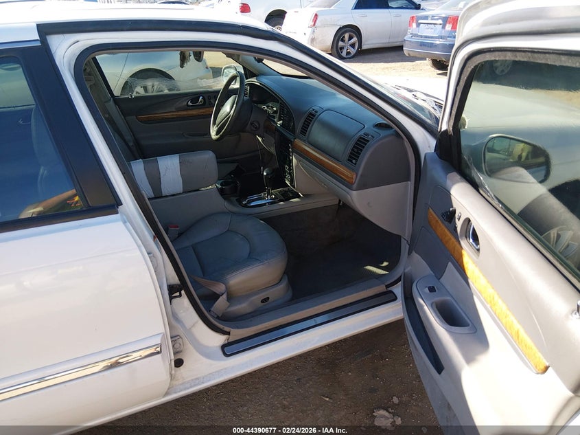 2002 Lincoln Continental