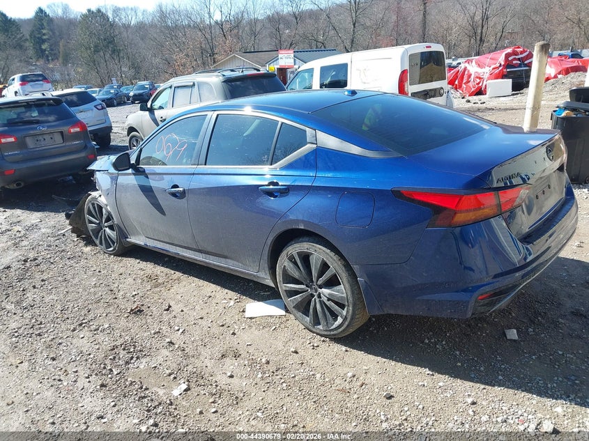 2022 Nissan Altima Sr Intelligent Awd