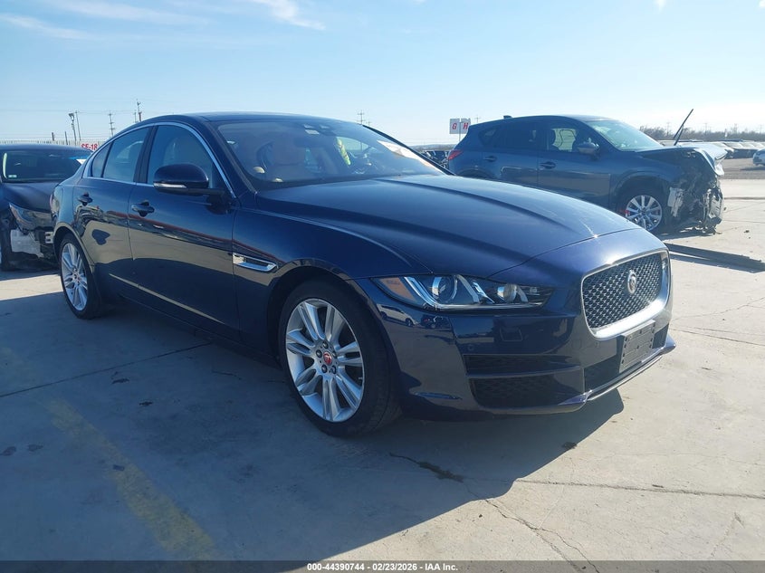 2019 Jaguar Xe 25T Premium