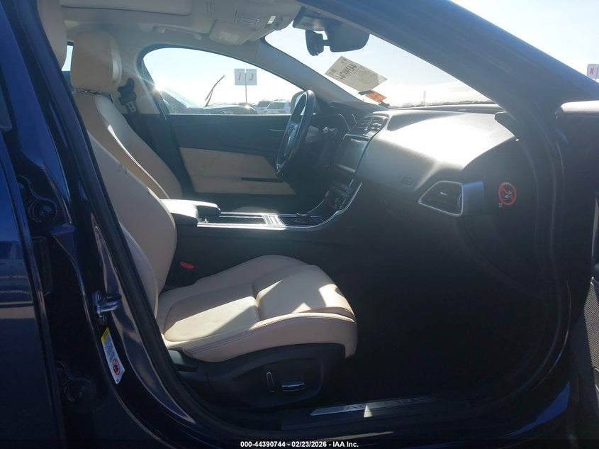 2019 Jaguar Xe 25T Premium