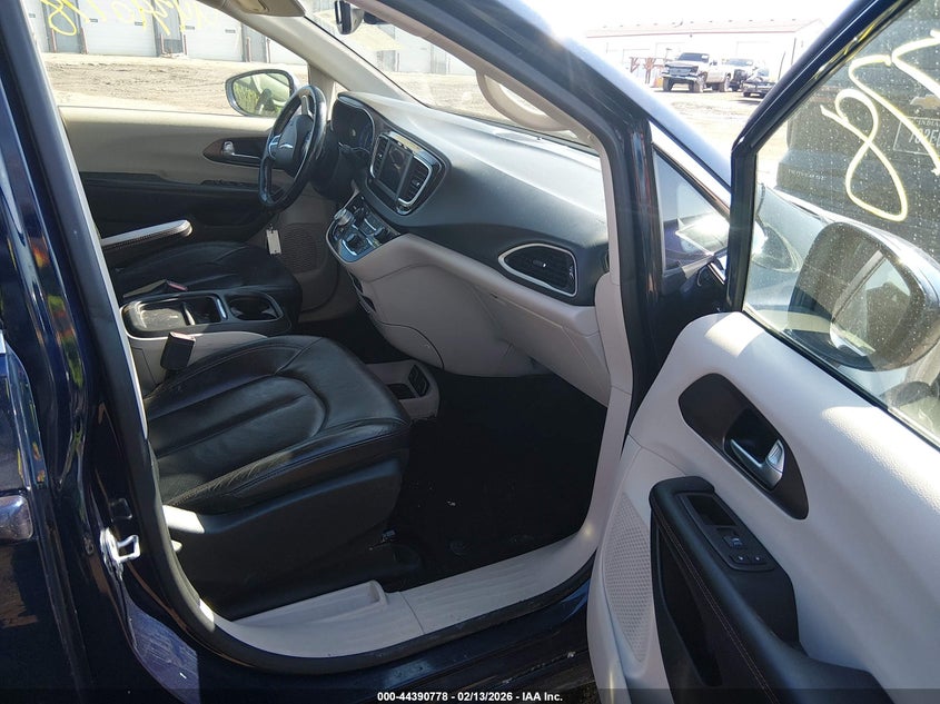 2019 Chrysler Pacifica Touring L