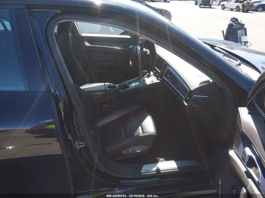 2011 Porsche Panamera 4