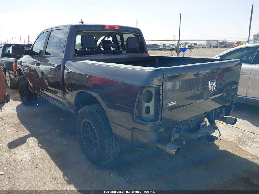 2017 Ram 1500 Laramie 4X4 5'7 Box