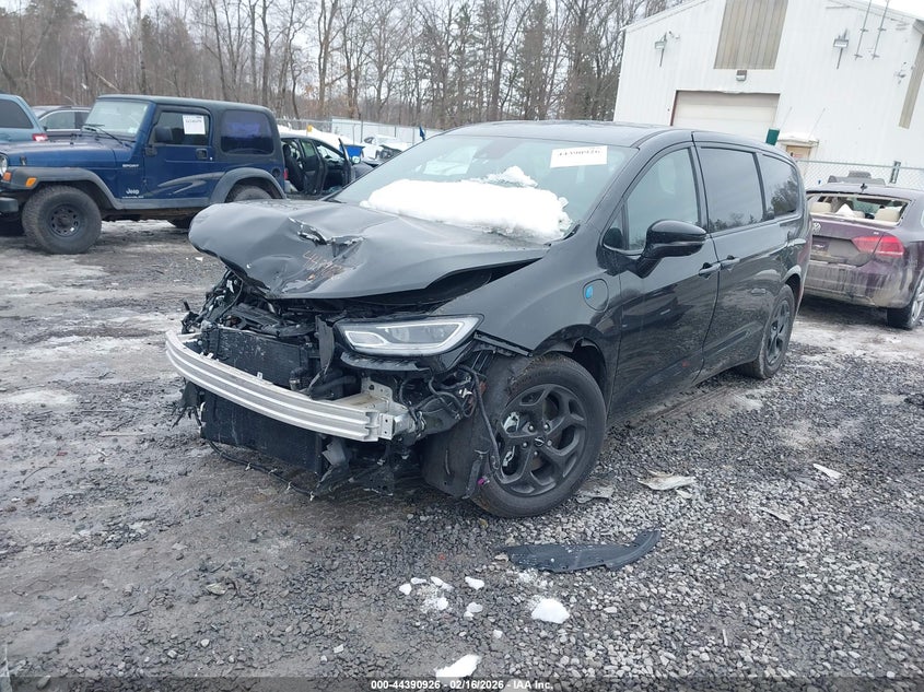 2024 Chrysler Pacifica Hybrid S Appearance Pkg