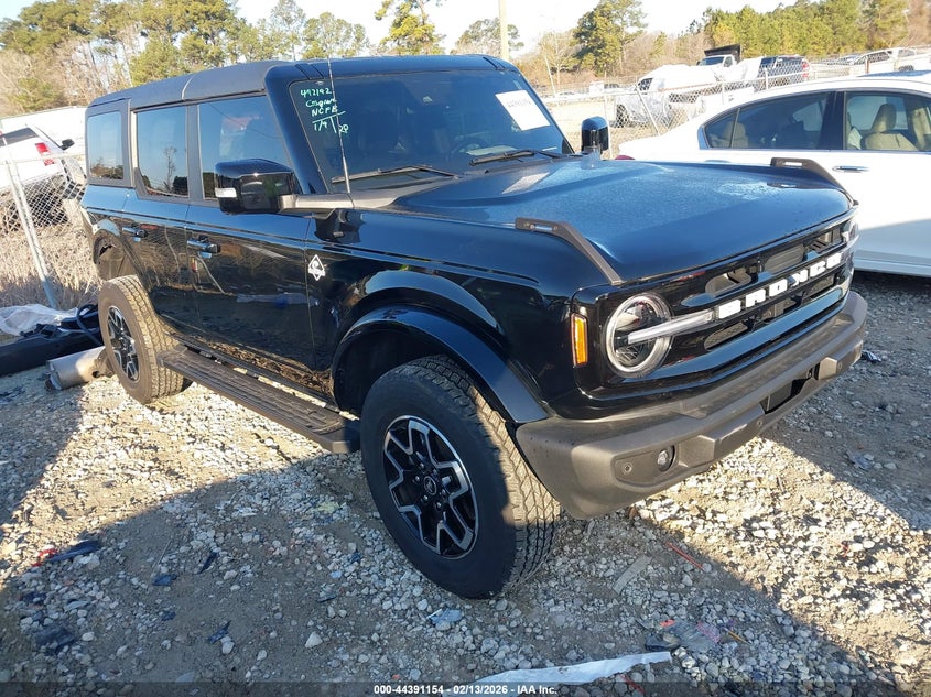 2024 Ford Bronco Outer Banks