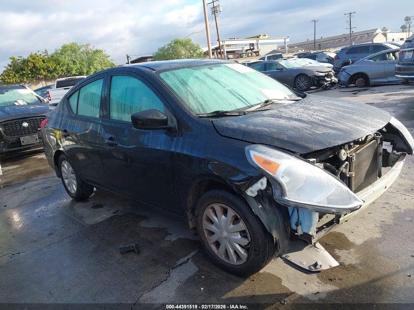 2017 Nissan Versa 1.6 S+