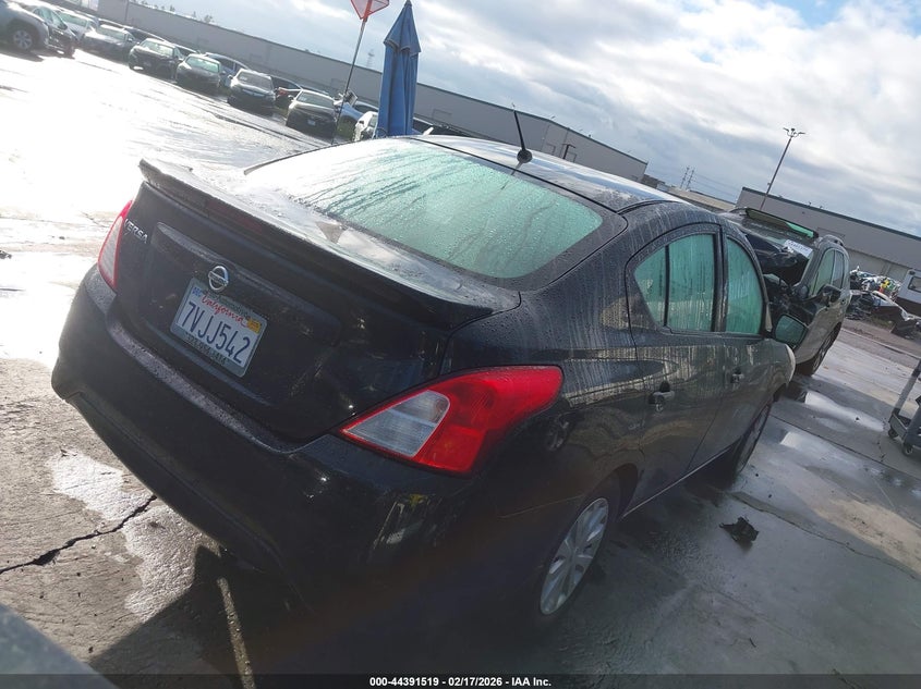 2017 Nissan Versa 1.6 S+