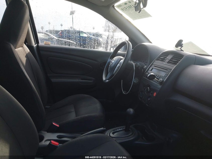 2017 Nissan Versa 1.6 S+