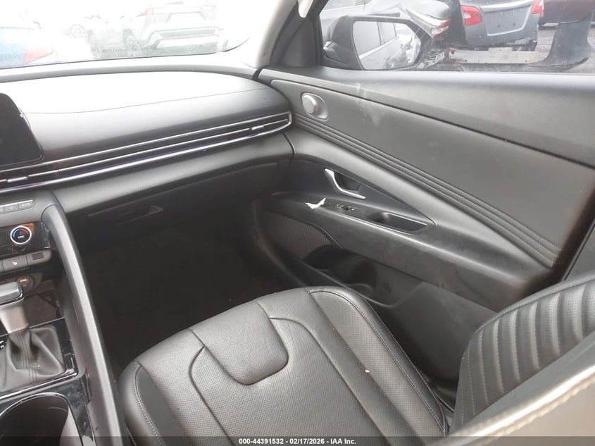 2022 Hyundai Elantra Limited