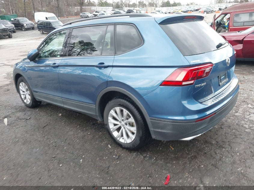 2019 VOLKSWAGEN TIGUAN auction photo 3