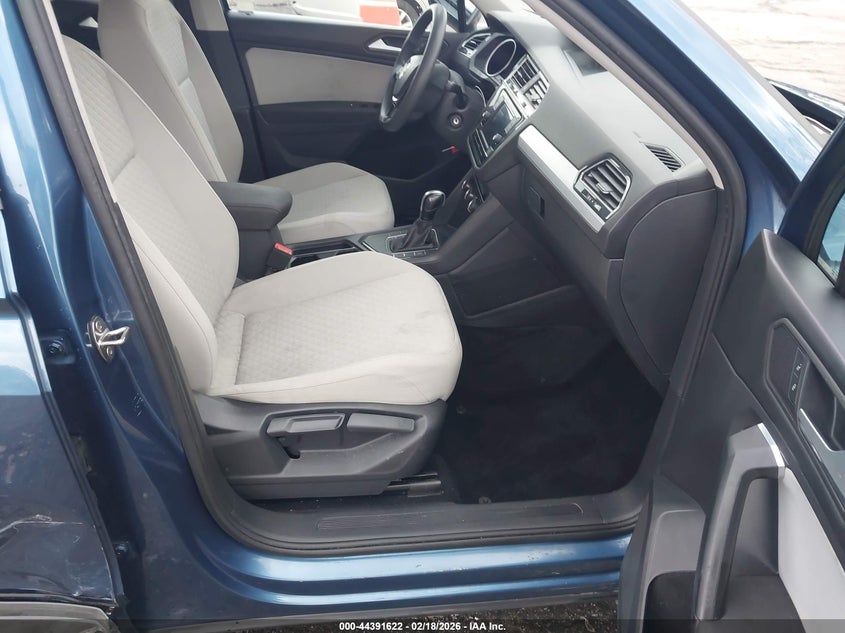 2019 VOLKSWAGEN TIGUAN auction photo 5