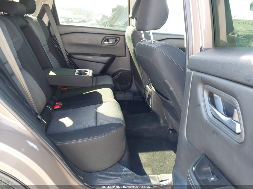 2024 Nissan Rogue - вид 8