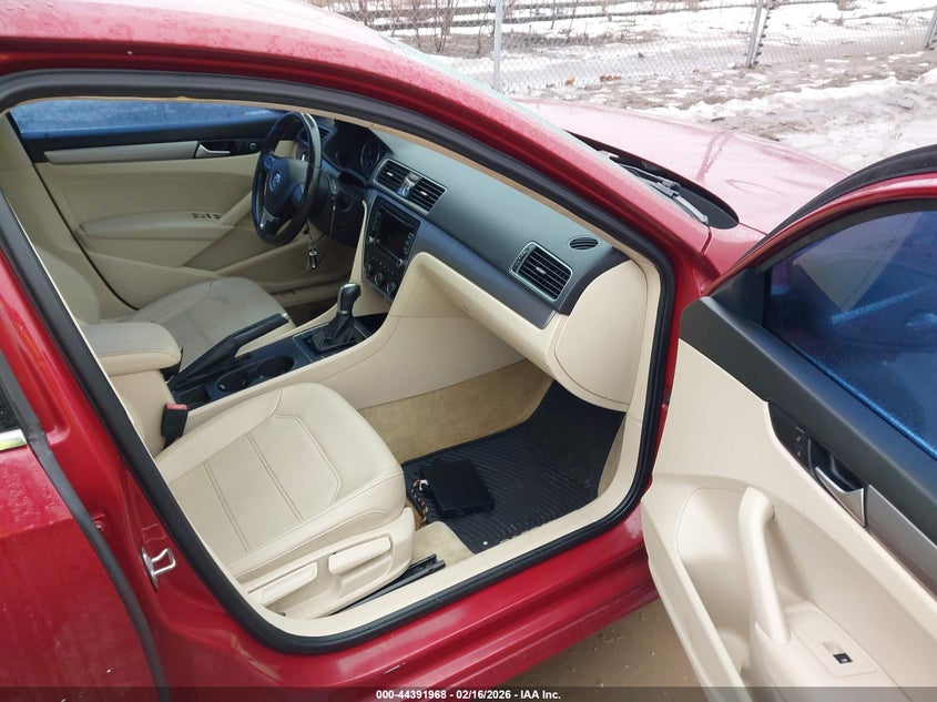 2015 Volkswagen Passat 1.8T Limited Edition