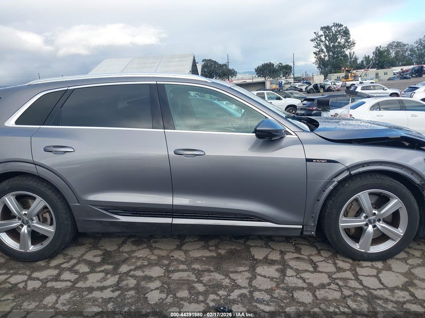 2019 Audi E-Tron Premium Plus VIN: WA1LAAGE2KB009415 Lot: 44391980