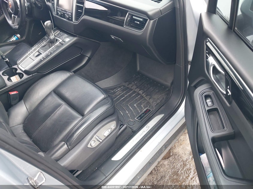 2015 Porsche Macan S